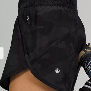 lululemon Tracker Low-Rise Lined Short 4"